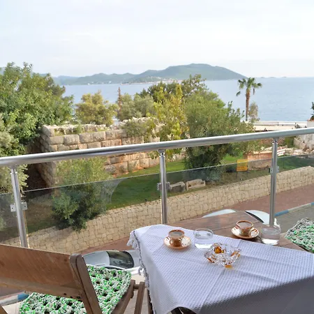 Couette-café Paydos 4*