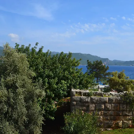 Couette-café Paydos 4*