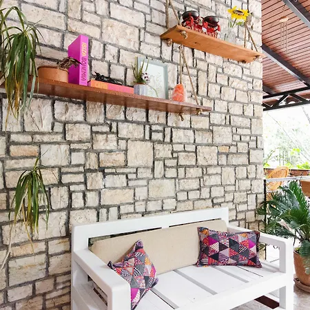 Oda ve Kahvaltı Paydos 4*