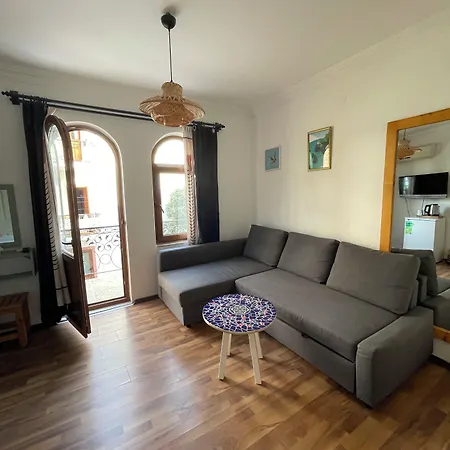Paydos Bed & Breakfast 4*