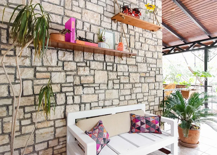 Bed & Breakfast Paydos 4*