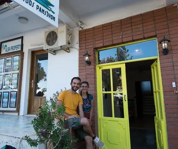 Paydos Bed & Breakfast 4*